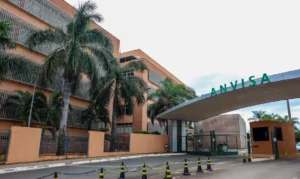 Anvisa proíbe venda de picolé com melatonina e suplemento de proteína